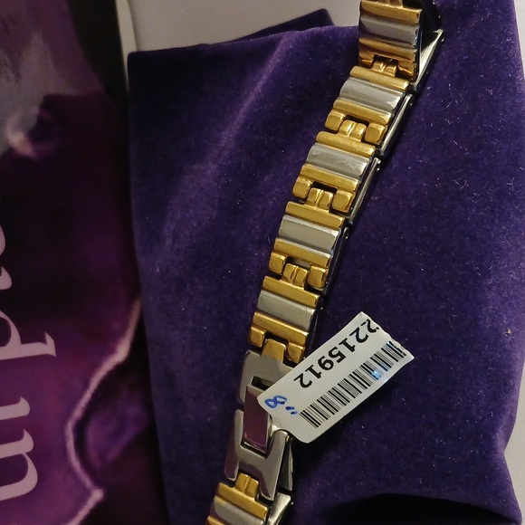 2215912-1.  Unisex YG Bond Stainless Bracelet - Picture 4 of 4